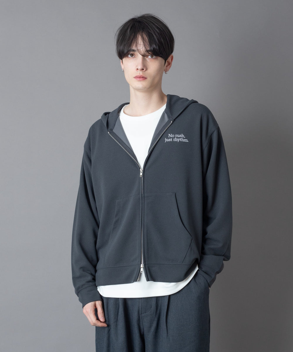 チャコール モデル：180cm L着用