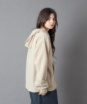 Lベージュ モデル：162cm M着用