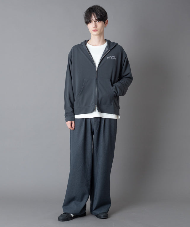 チャコール モデル：180cm L着用