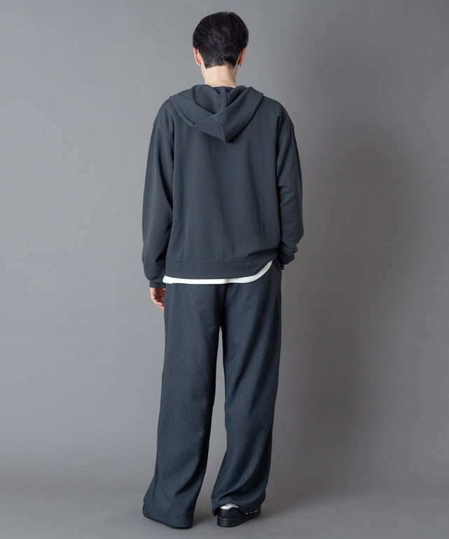 チャコール モデル：180cm L着用