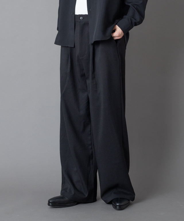 ブラック モデル：180㎝　L着用