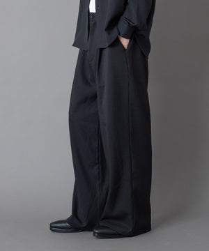 ブラック モデル：180㎝　L着用