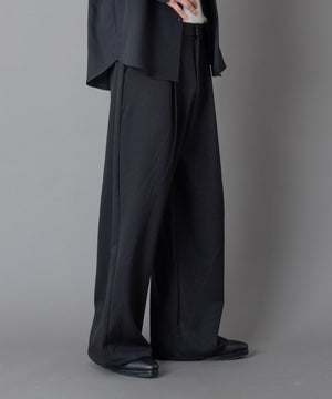 ブラック モデル：180㎝　L着用