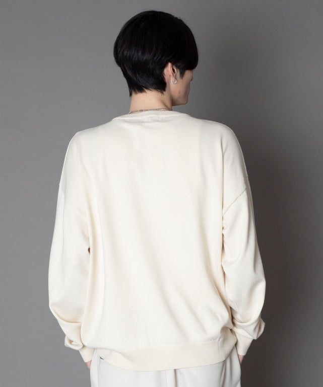 ｵﾌﾎﾜｲﾄ モデル：180cm L着用