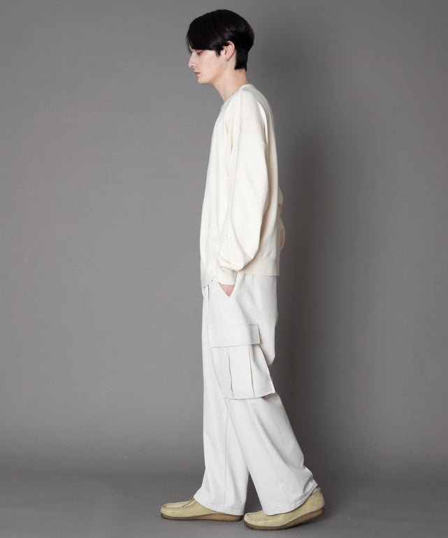 ｵﾌﾎﾜｲﾄ モデル：180cm L着用