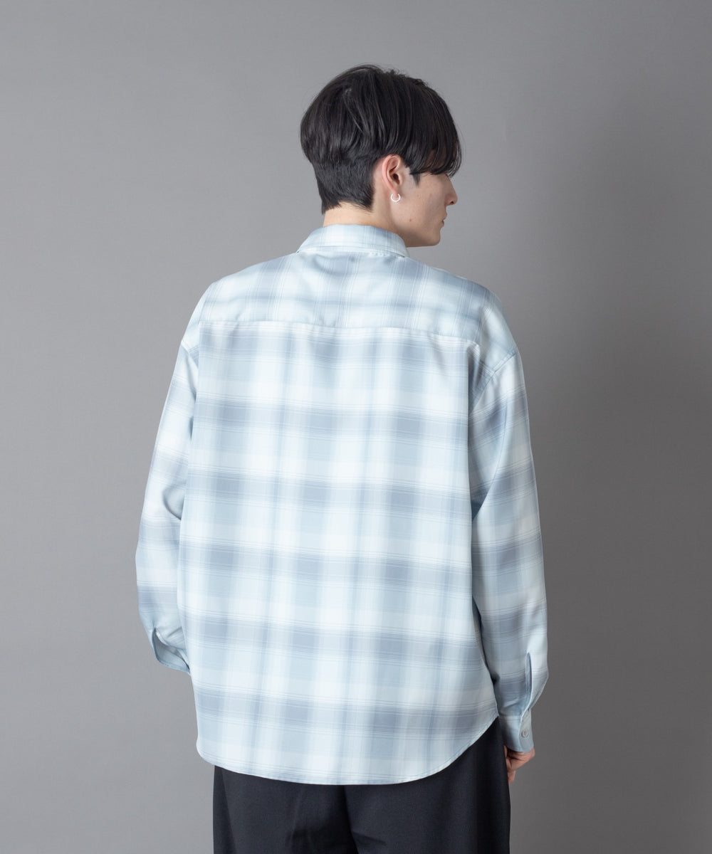 柄3(ホワイト/フォト) モデル：180㎝　L着用