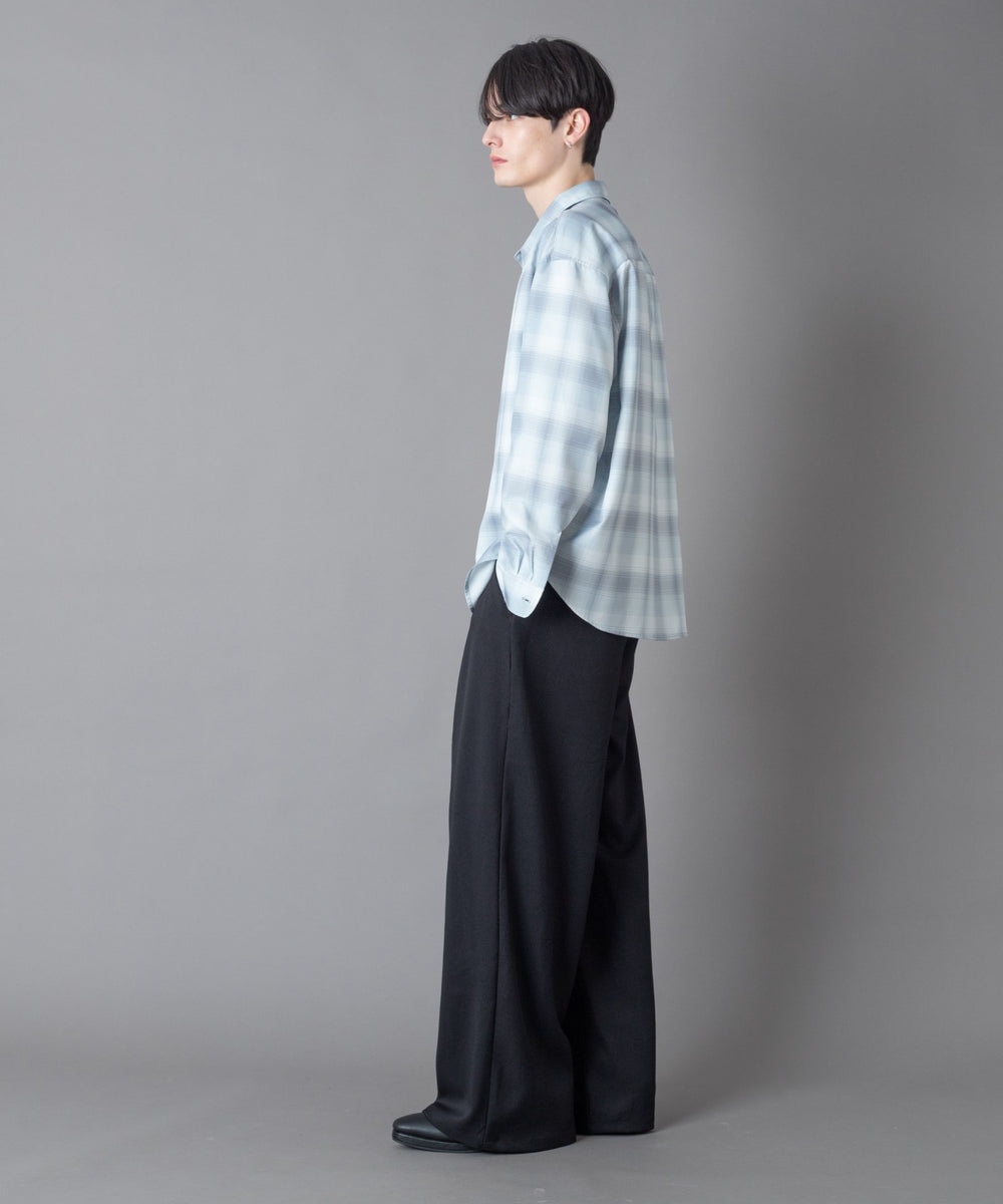 柄3(ホワイト/フォト) モデル：180㎝　L着用