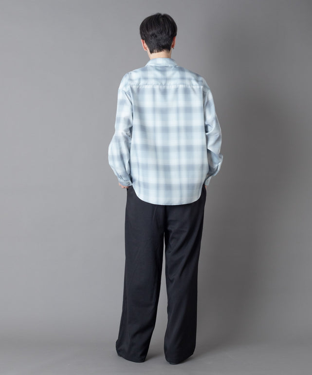 柄3(ホワイト/フォト) モデル：180㎝　L着用