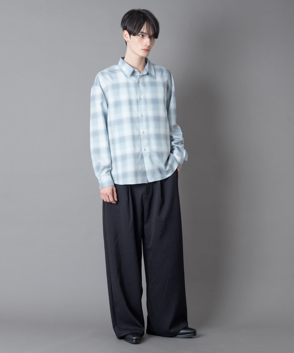 柄3(ホワイト/フォト) モデル：180㎝　L着用