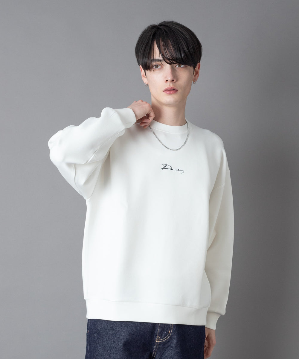 ホワイト モデル：180㎝　L着用