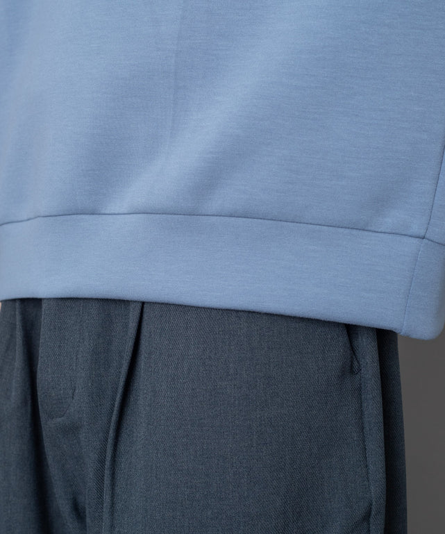 アクセ付きフォトグラフィックプルオーバー