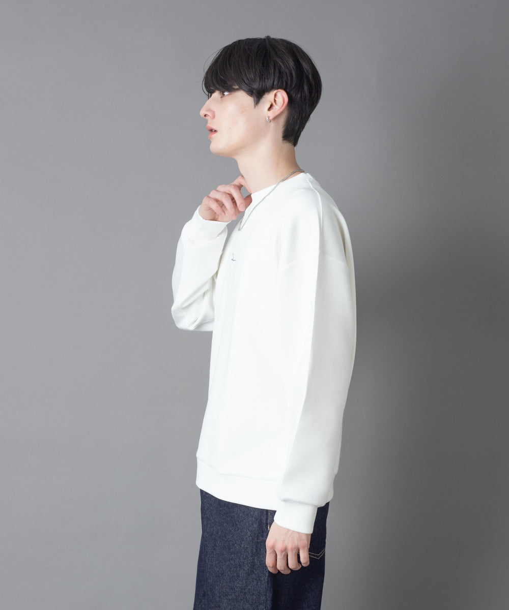 ホワイト モデル：180㎝　L着用