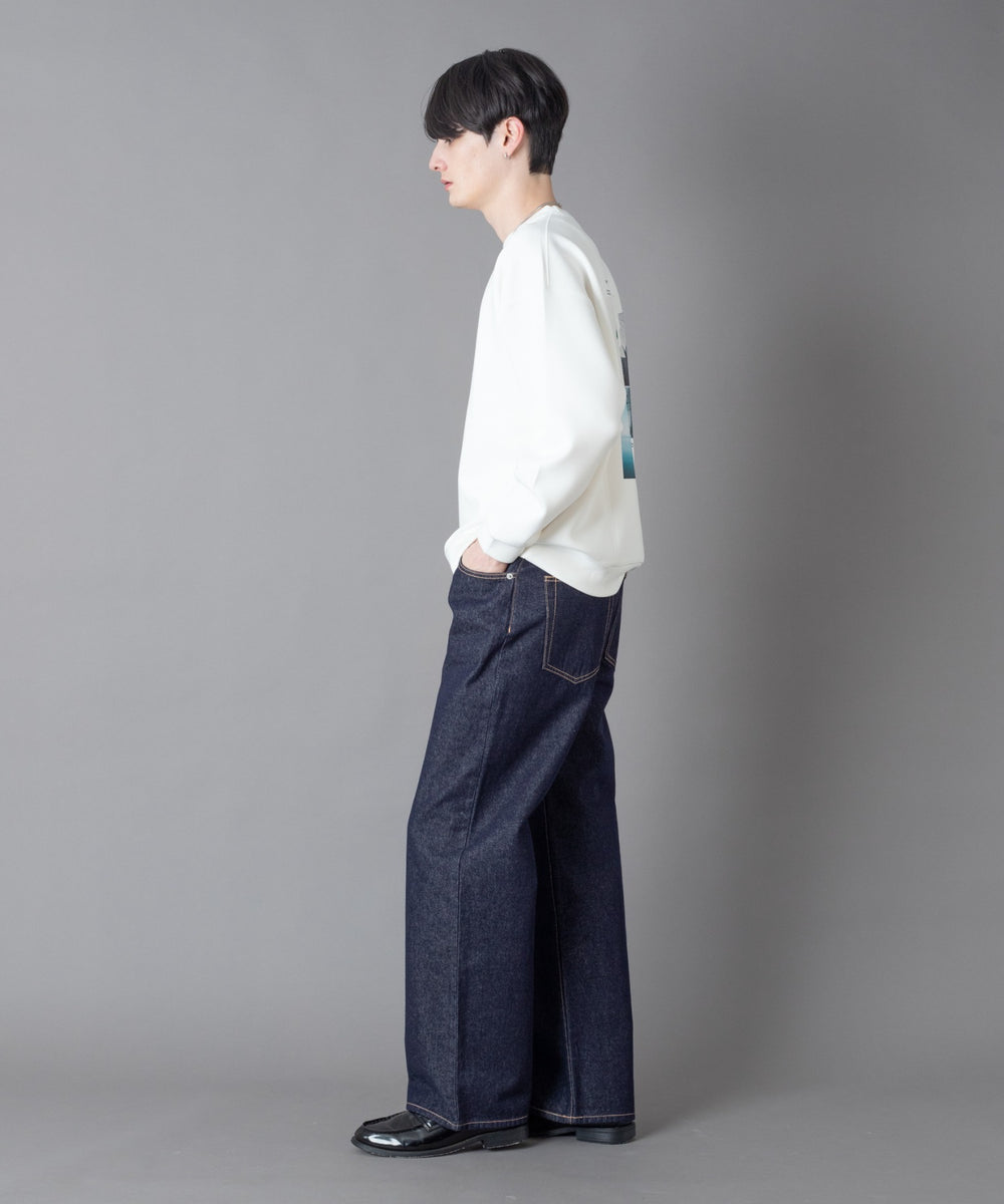 ホワイト モデル：180㎝　L着用