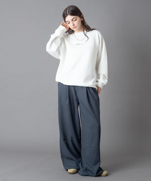 ホワイト モデル：162㎝　M着用