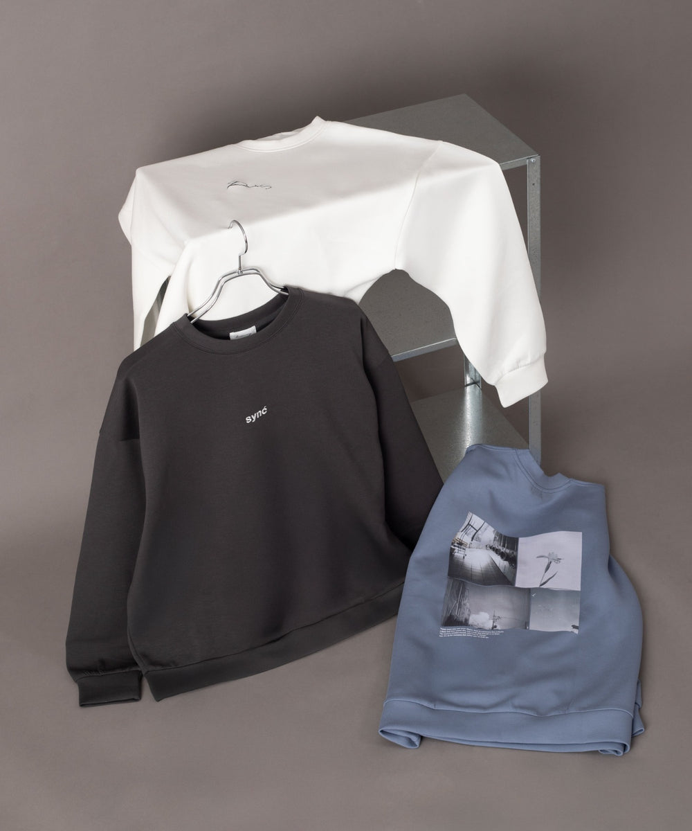 アクセ付きフォトグラフィックプルオーバー