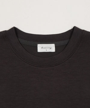 アクセ付きフォトグラフィックプルオーバー