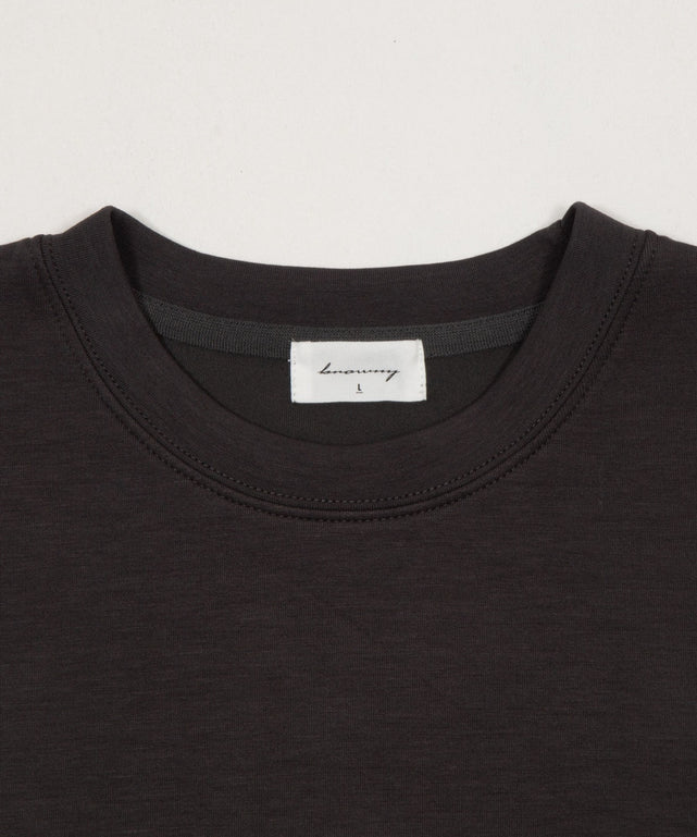 アクセ付きフォトグラフィックプルオーバー