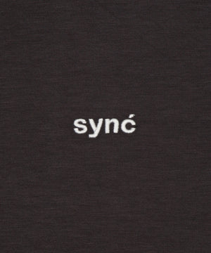 アクセ付きフォトグラフィックプルオーバー