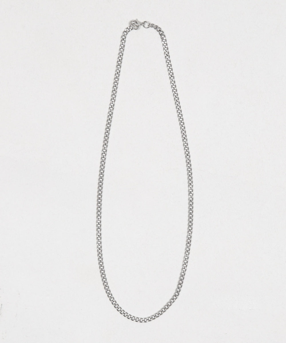 アクセ付きフォトグラフィックプルオーバー