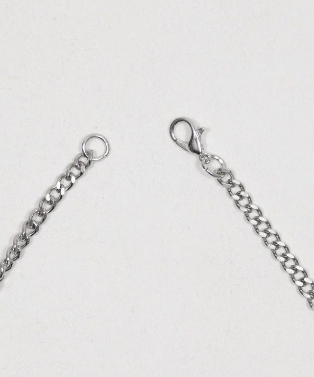 アクセ付きフォトグラフィックプルオーバー