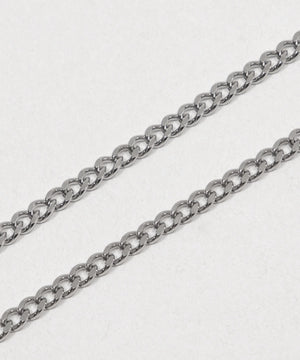 アクセ付きフォトグラフィックプルオーバー