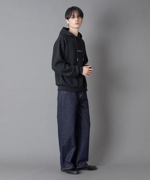 ブラック モデル：180㎝　L着用