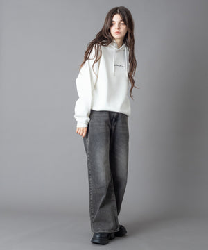 ホワイト モデル：162㎝　M着用