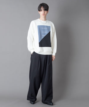 ホワイト モデル：180㎝　L着用