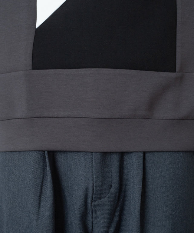 カラーパネルプルオーバー