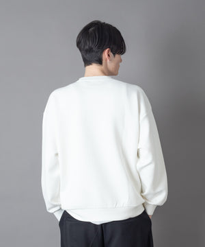 ホワイト モデル：180㎝　L着用