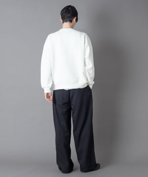 ホワイト モデル：180㎝　L着用