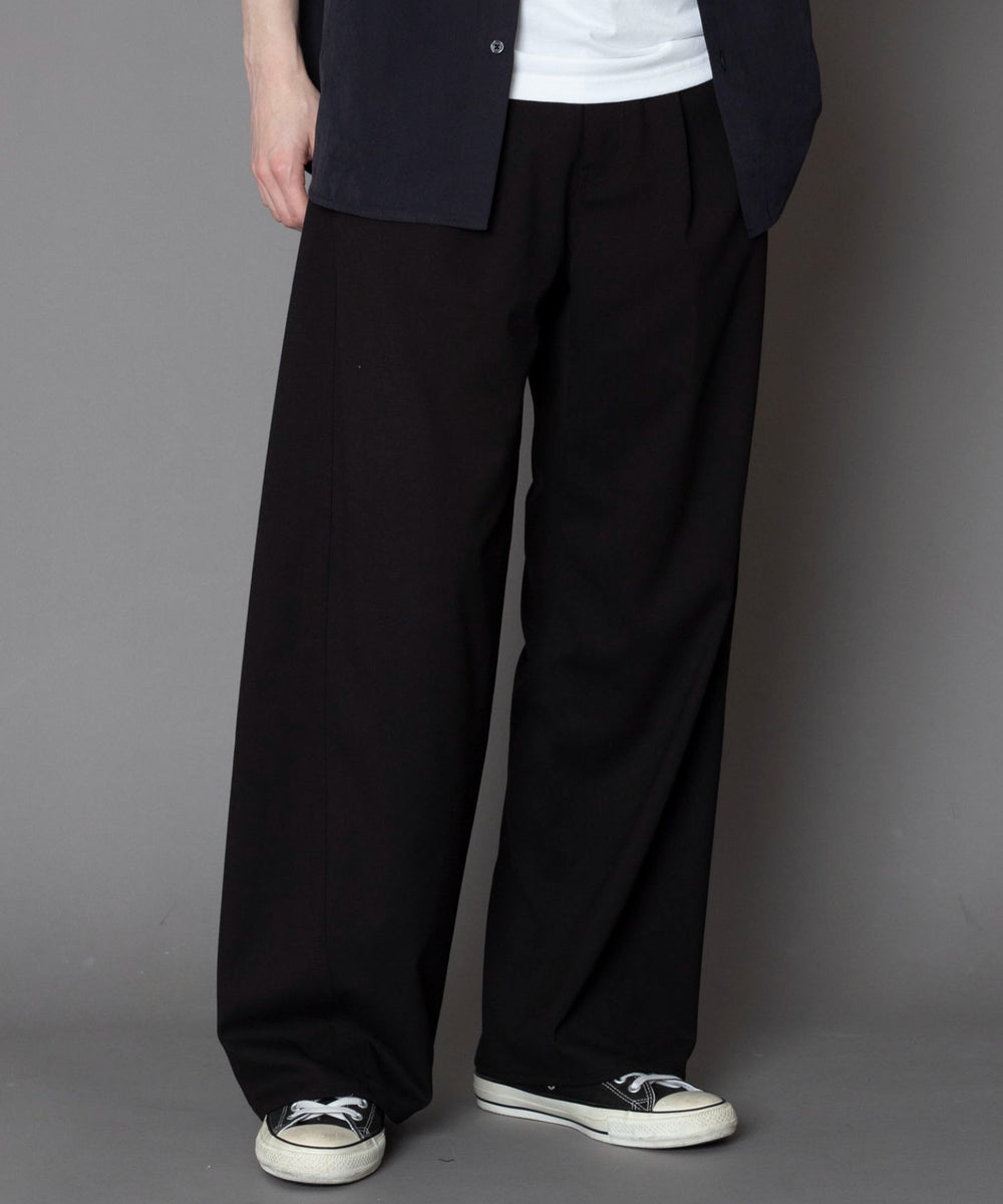 ﾌﾞﾗｯｸ モデル：180cm L着用