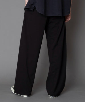 ﾌﾞﾗｯｸ モデル：180cm L着用