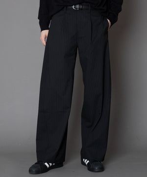 ﾌﾞﾗｯｸｽﾄﾗｲﾌﾟ モデル：180cm L着用