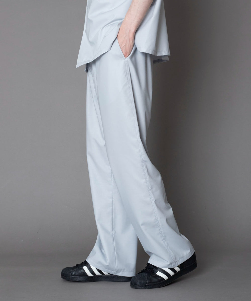 TRイージーストレートスラックス