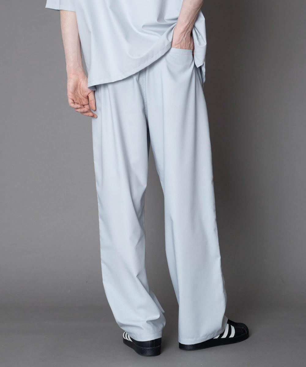 Lｸﾞﾚｰ モデル：180cm L着用