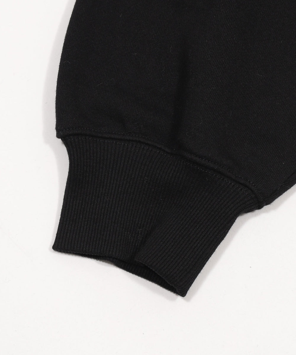 ショートドロストワンポイント刺繍プルオーバー