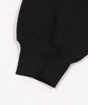 ショートドロストワンポイント刺繍プルオーバー