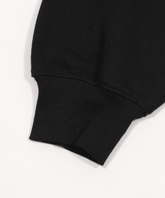 ショートドロストワンポイント刺繍プルオーバー