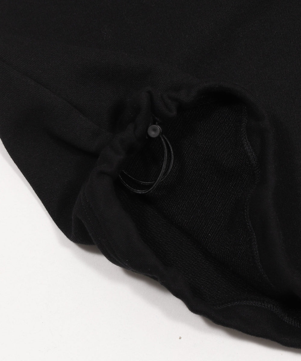 ショートドロストワンポイント刺繍プルオーバー