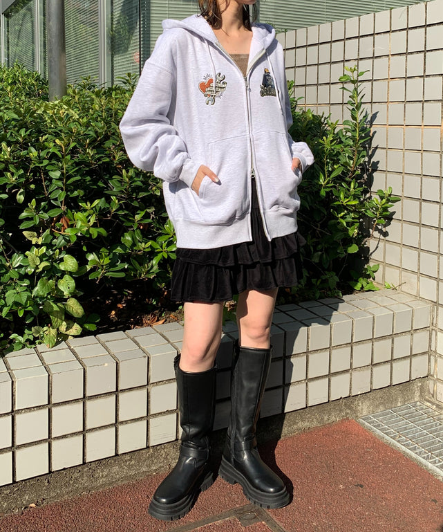 アッシュグレー モデル:165cm Lサイズ着用