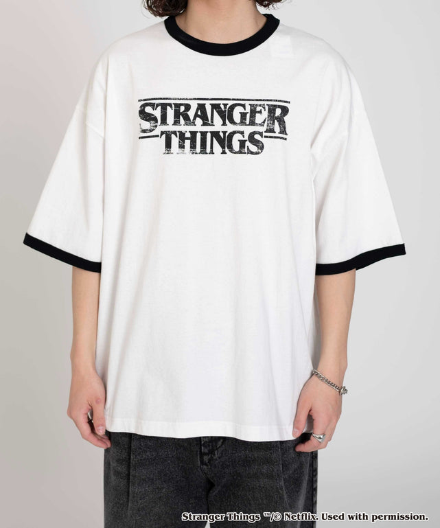 STRANGER　THINGSロゴ　リンガーT/ホワイト モデル：174cm L着用