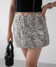 ダメージレオパードミニスカパン/ホワイト　モデル：155㎝　M着用