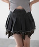 タックダメージミニスカート/チャコール　モデル：155㎝　F着用