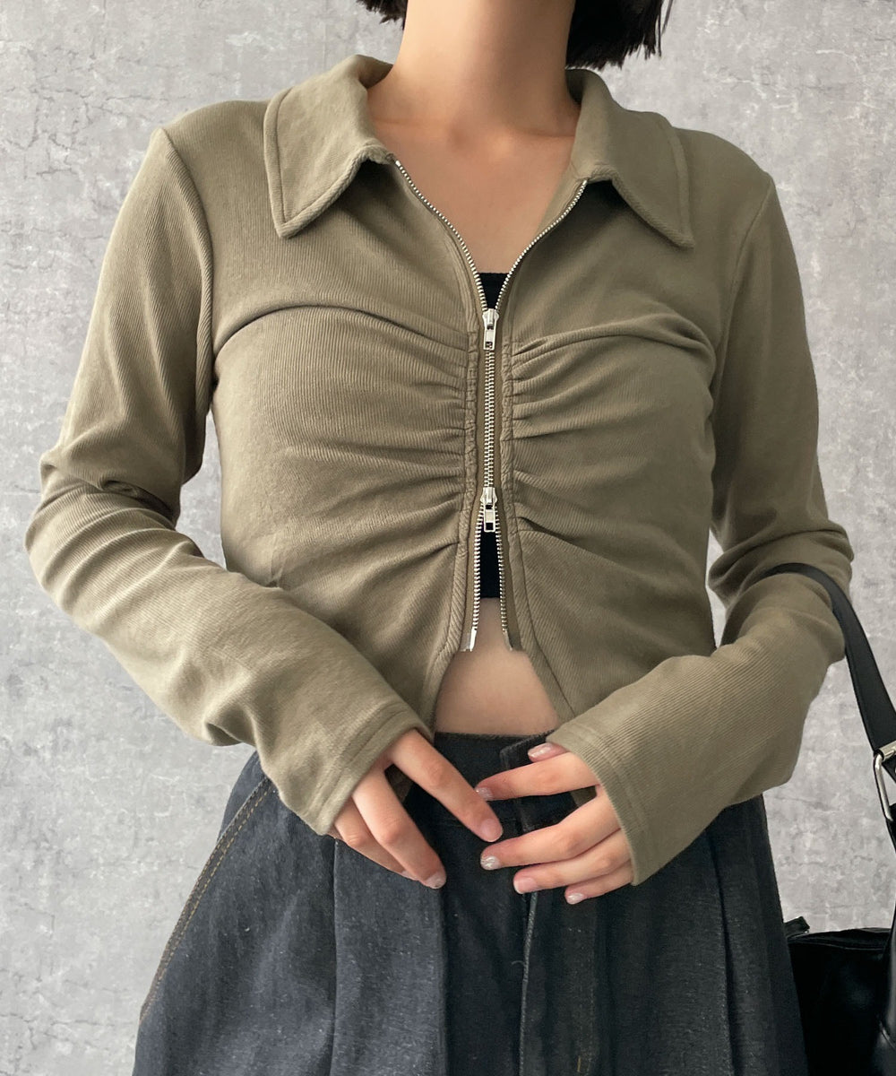 カーキ　モデル:155cm F着用