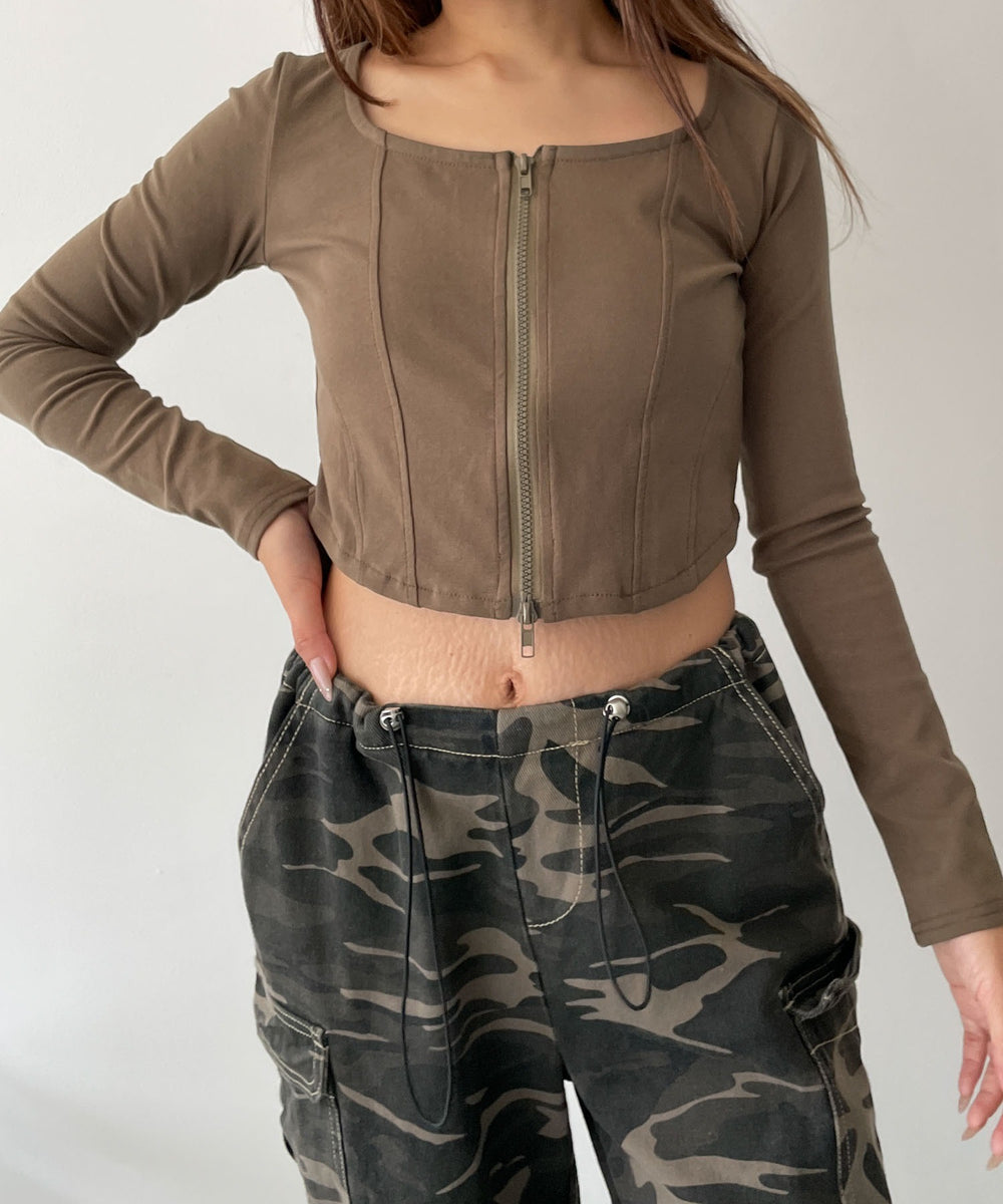 カーキ　モデル：155cm F着用