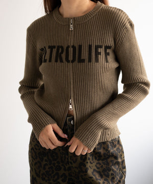 カーキ　モデル:155cm F着用