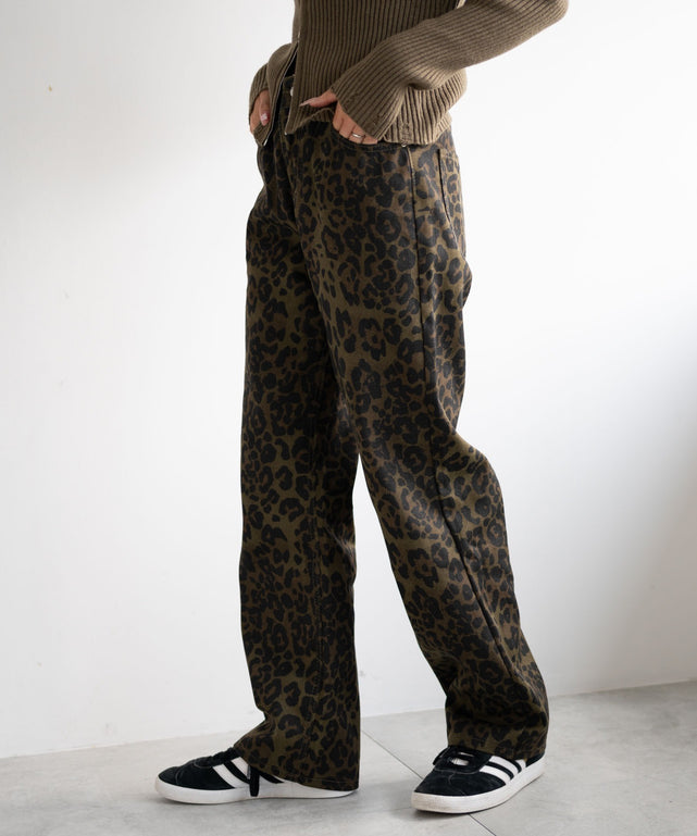 ブラウン　モデル:155cm M着用