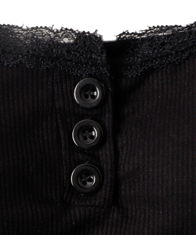 パット付きフロントボタンレースキャミ