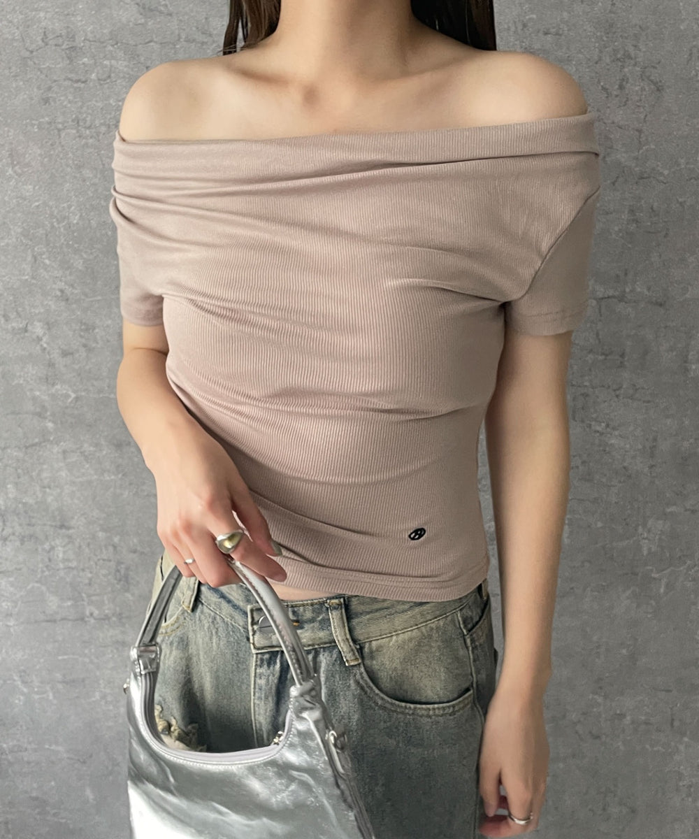 ベージュ　モデル:155cm F着用